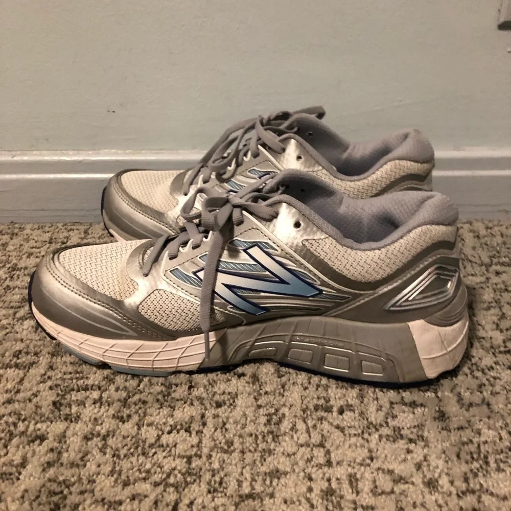 New Balance 1340v3 Gray & Silver Tennis Shoes Size 9.5